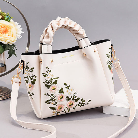 Chic Everyday Tote β Kybele Autumn 2025