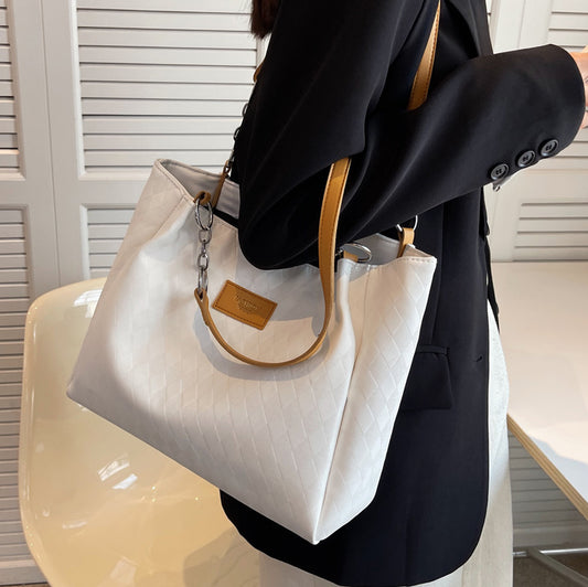 Chic Rhombus Shoulder Bag – Kybele Autumn 2025